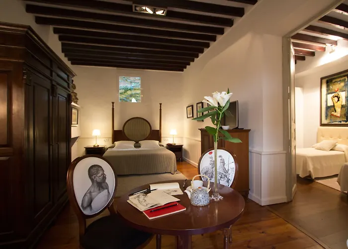 查马雷尔艺术精品酒店